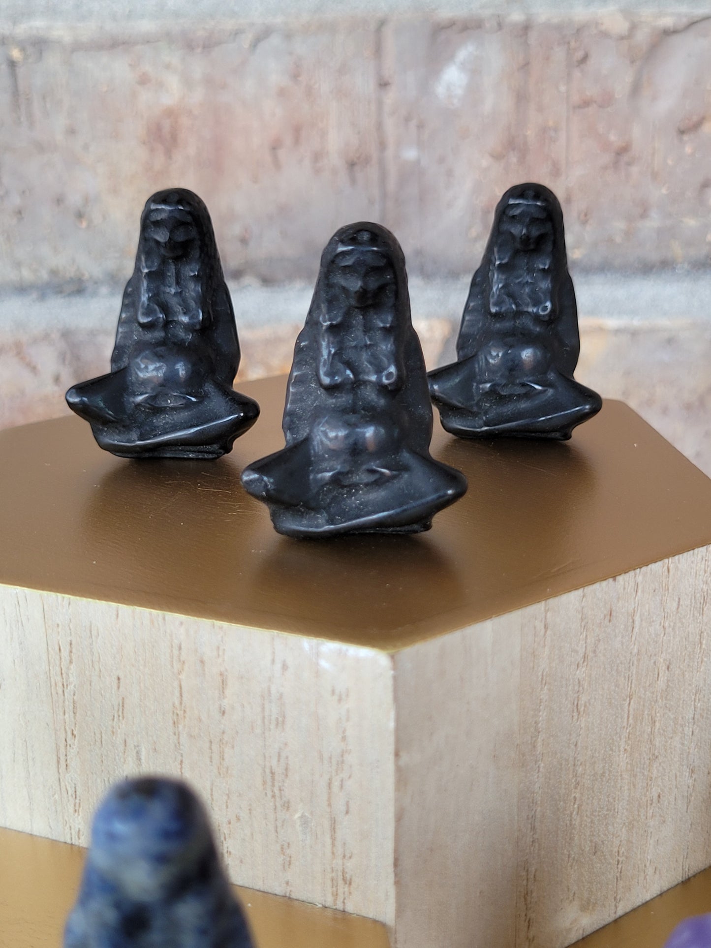 Small mother earth carvings