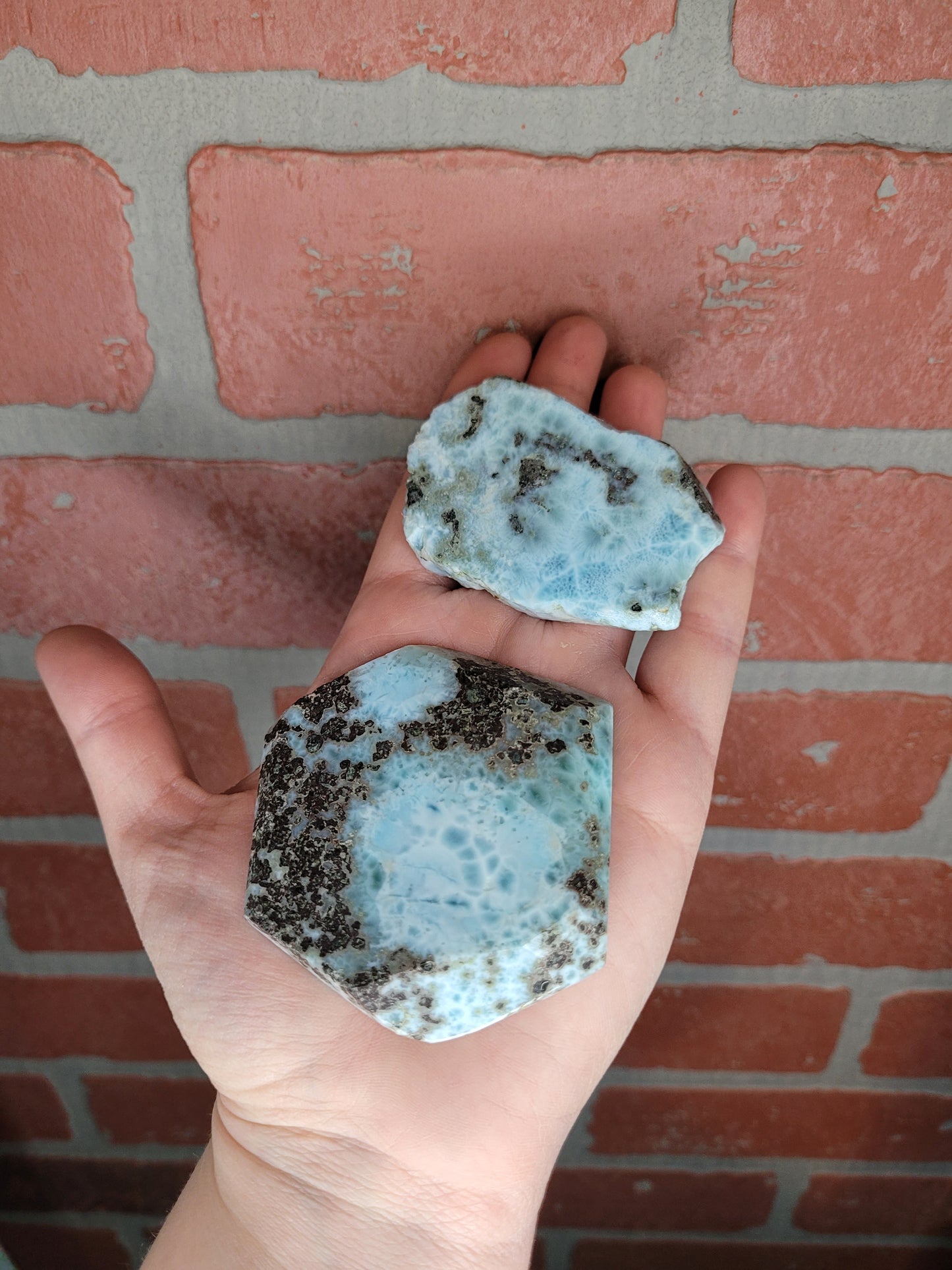 Larimar Slices
