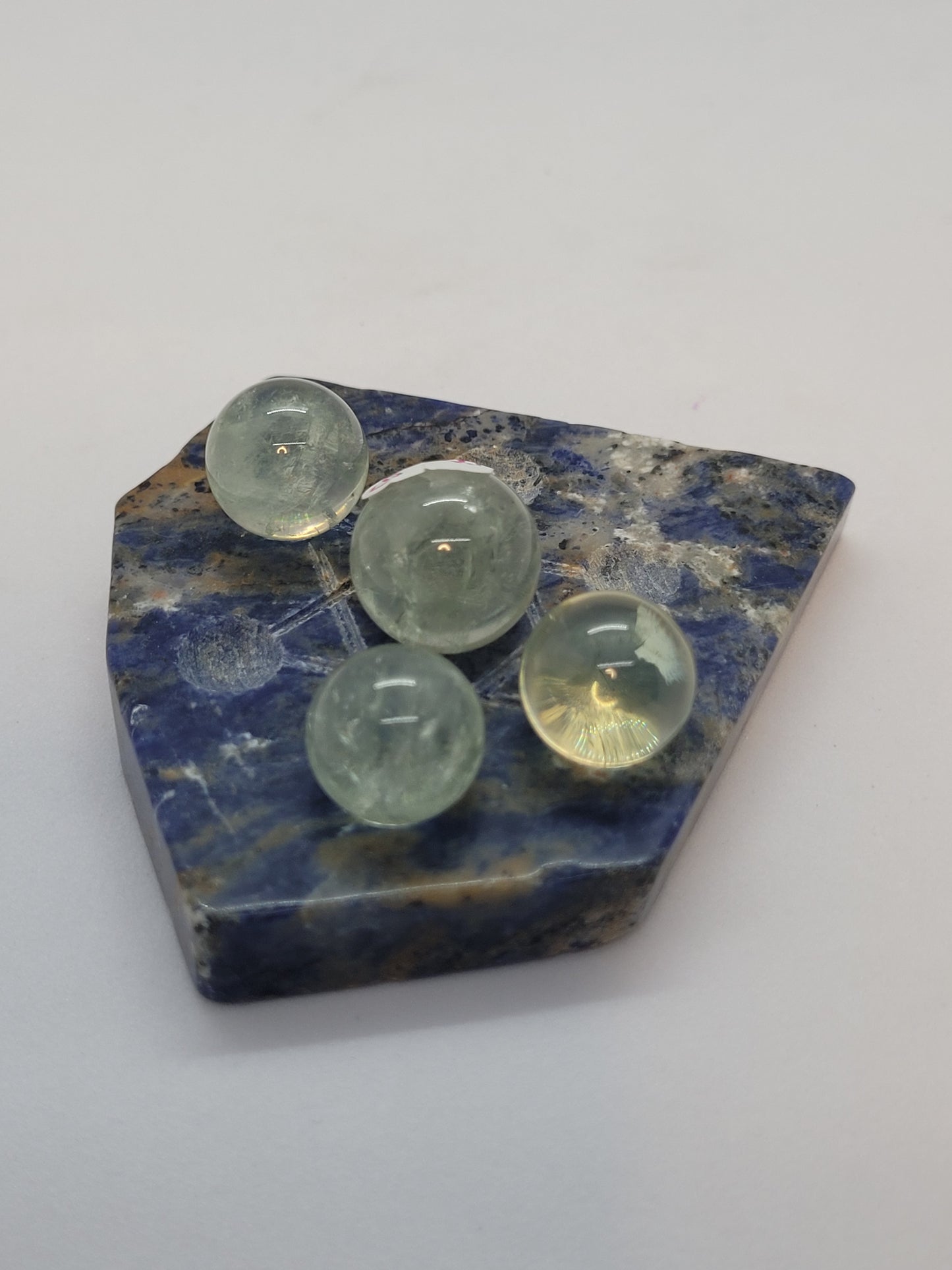 Sodalite Multi Sphere - Sphere Stand