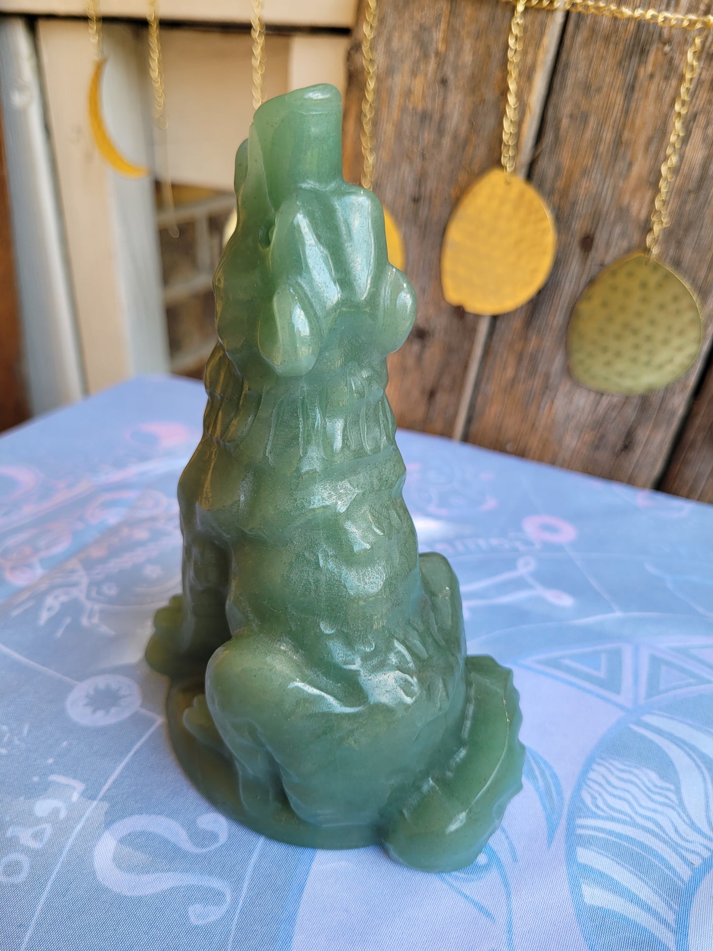 Green Aventurine Wolf carving