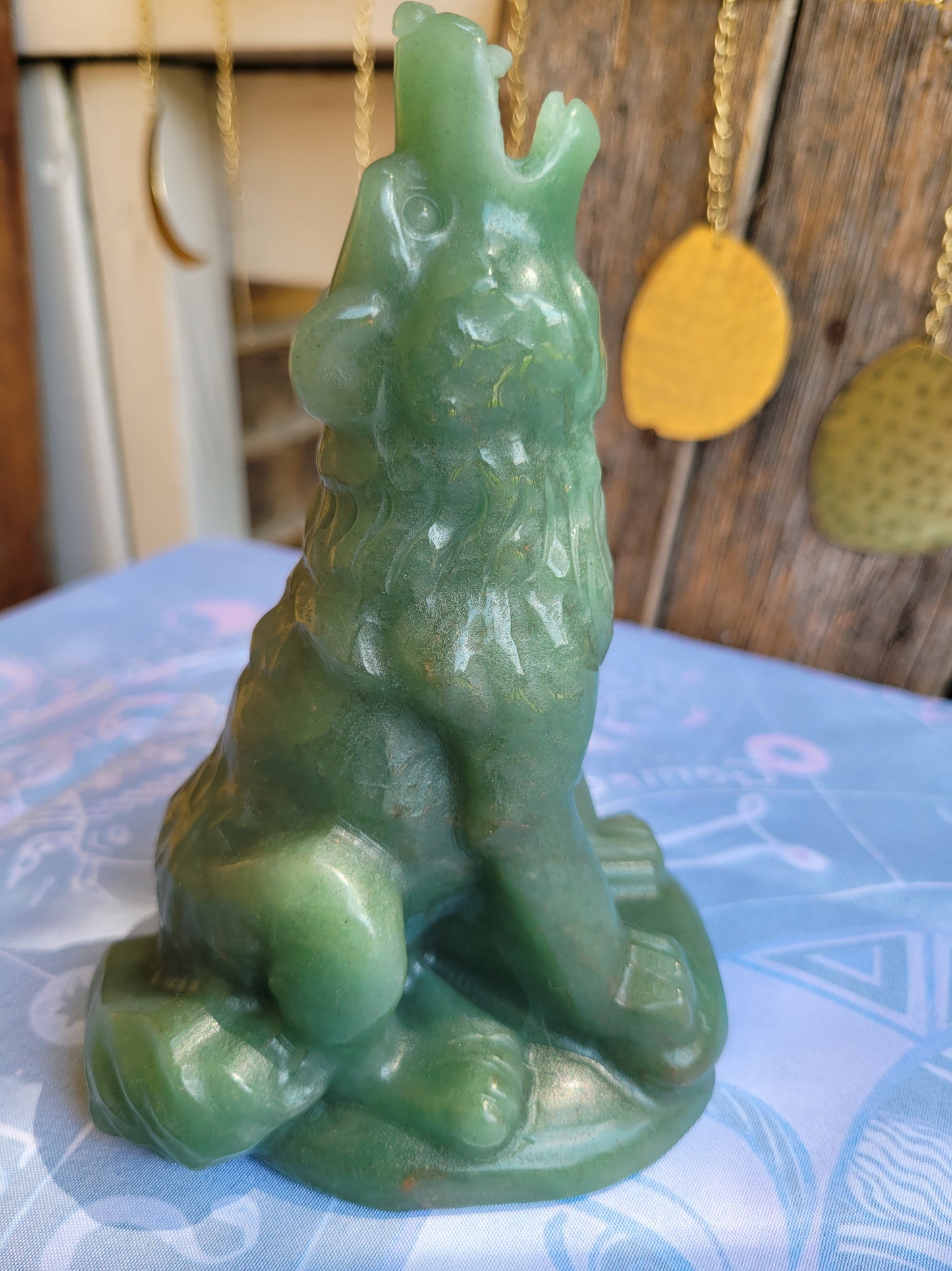 Green Aventurine Wolf carving