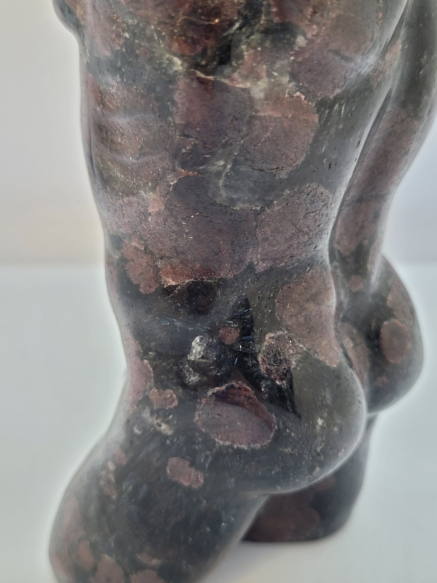 Garnet, Arfvedsonite (Firework stone) Male body carvings - Large