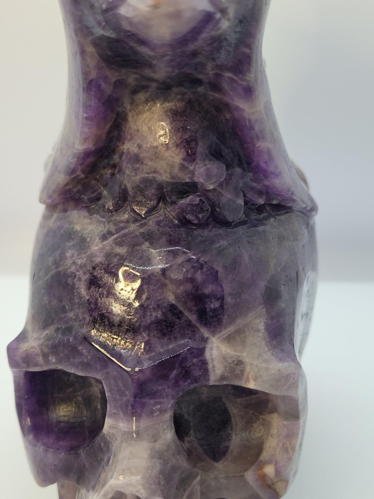 Dream Amethyst Skull/Dolphin carving