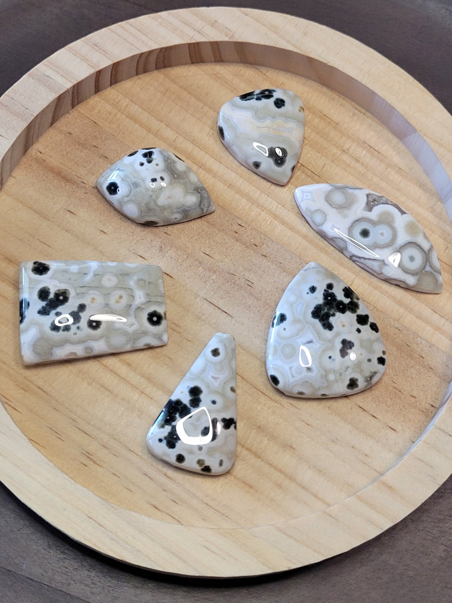 White & Green Ocean Jasper Cabs