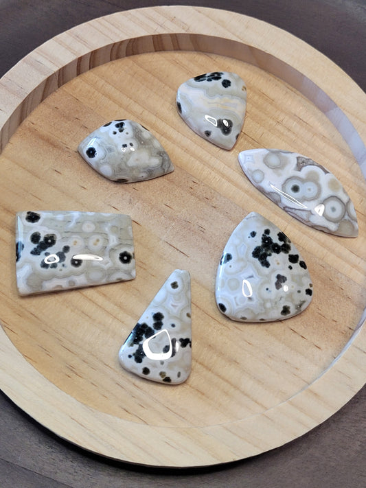 White & Green Ocean Jasper Cabs