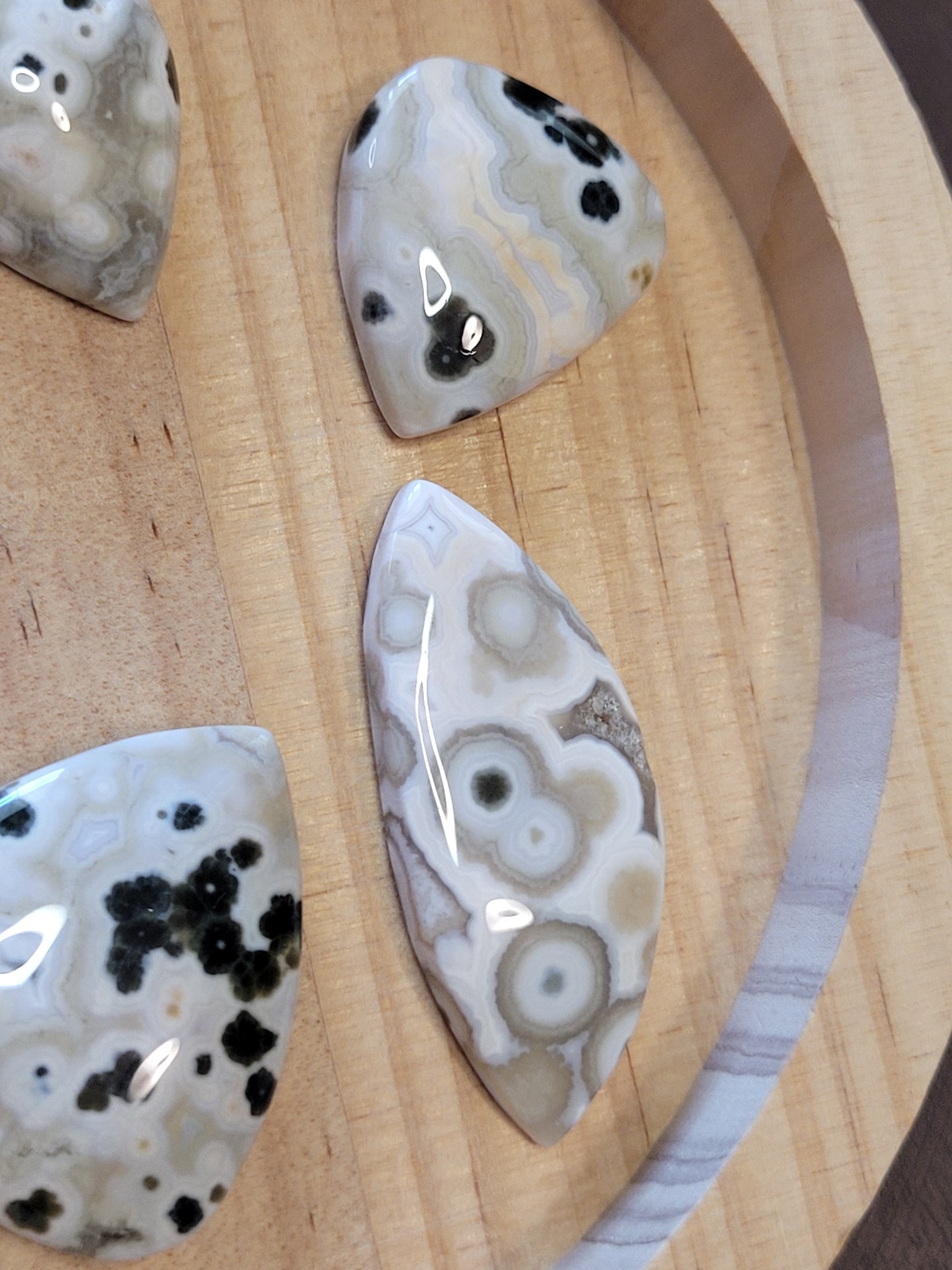 White & Green Ocean Jasper Cabs