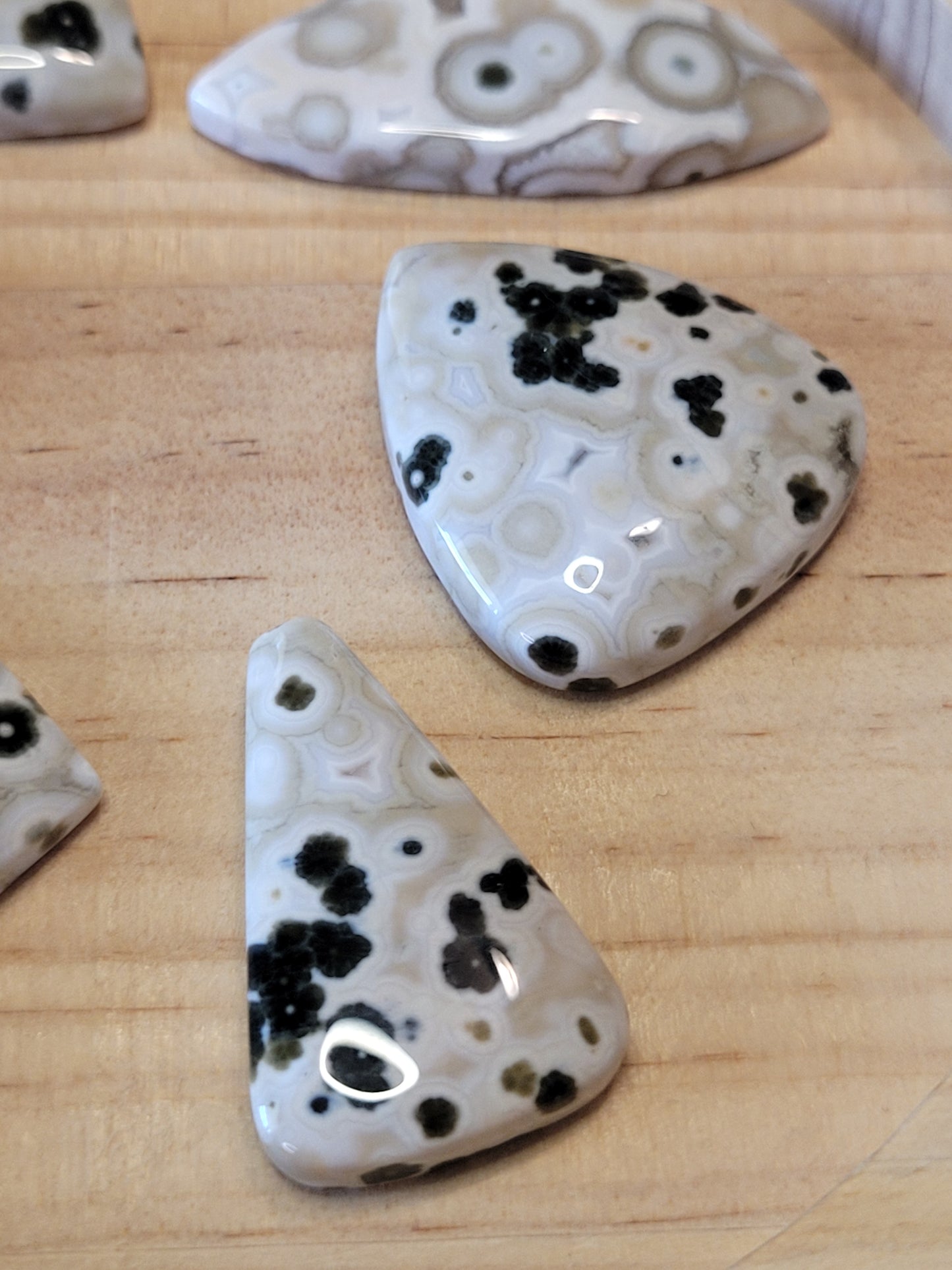 White & Green Ocean Jasper Cabs