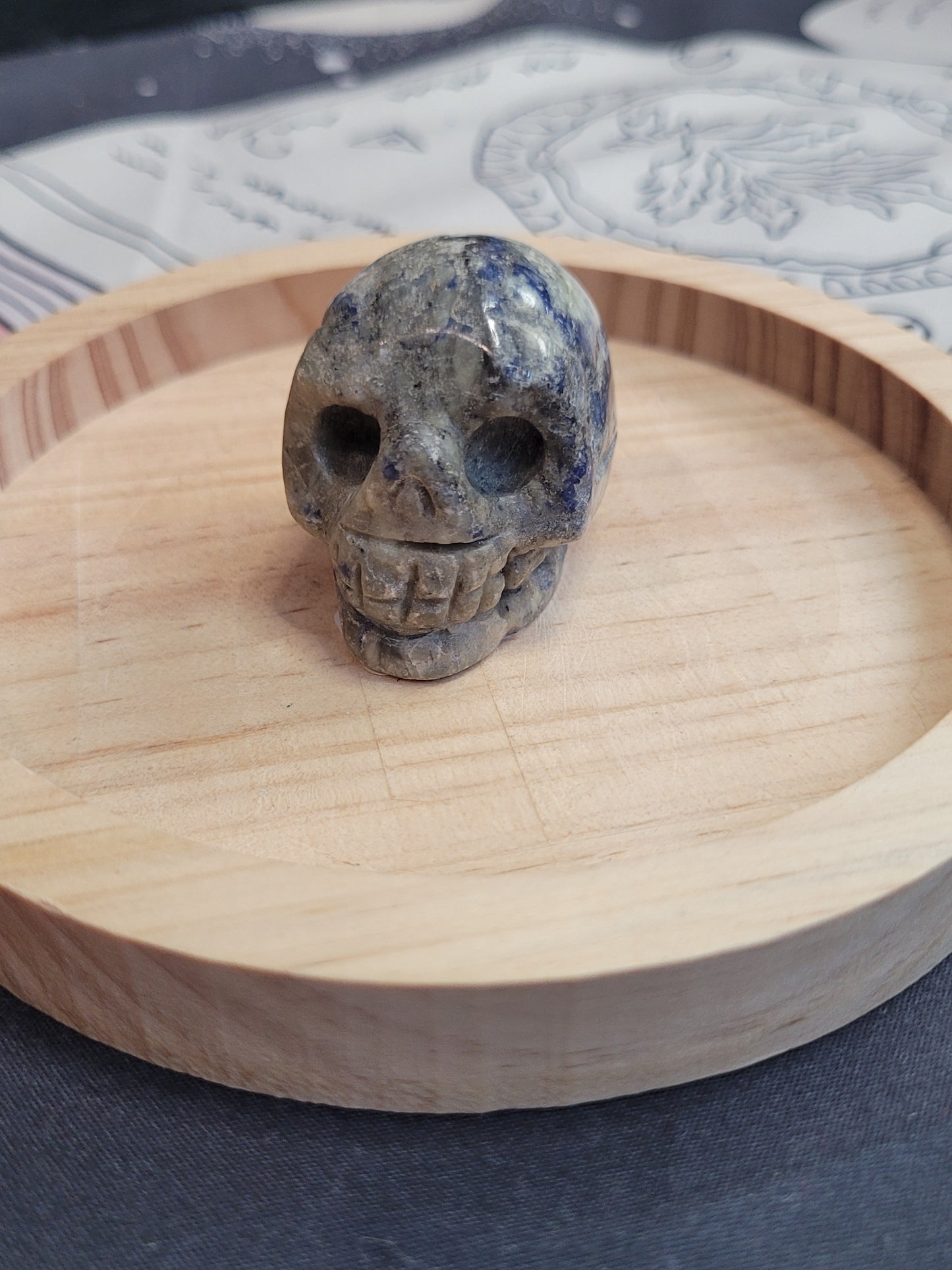 Sodalite Skull - Small - misfit