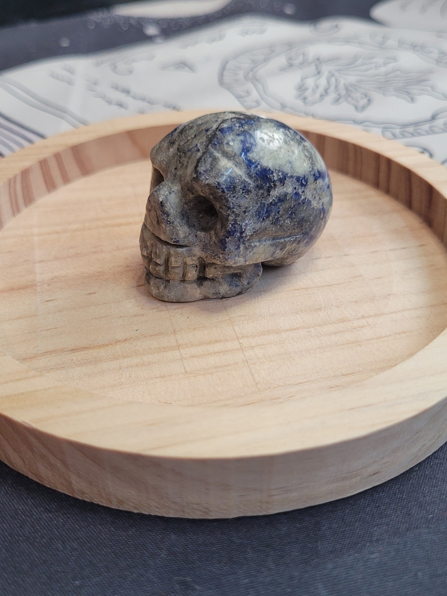 Sodalite Skull - Small - misfit