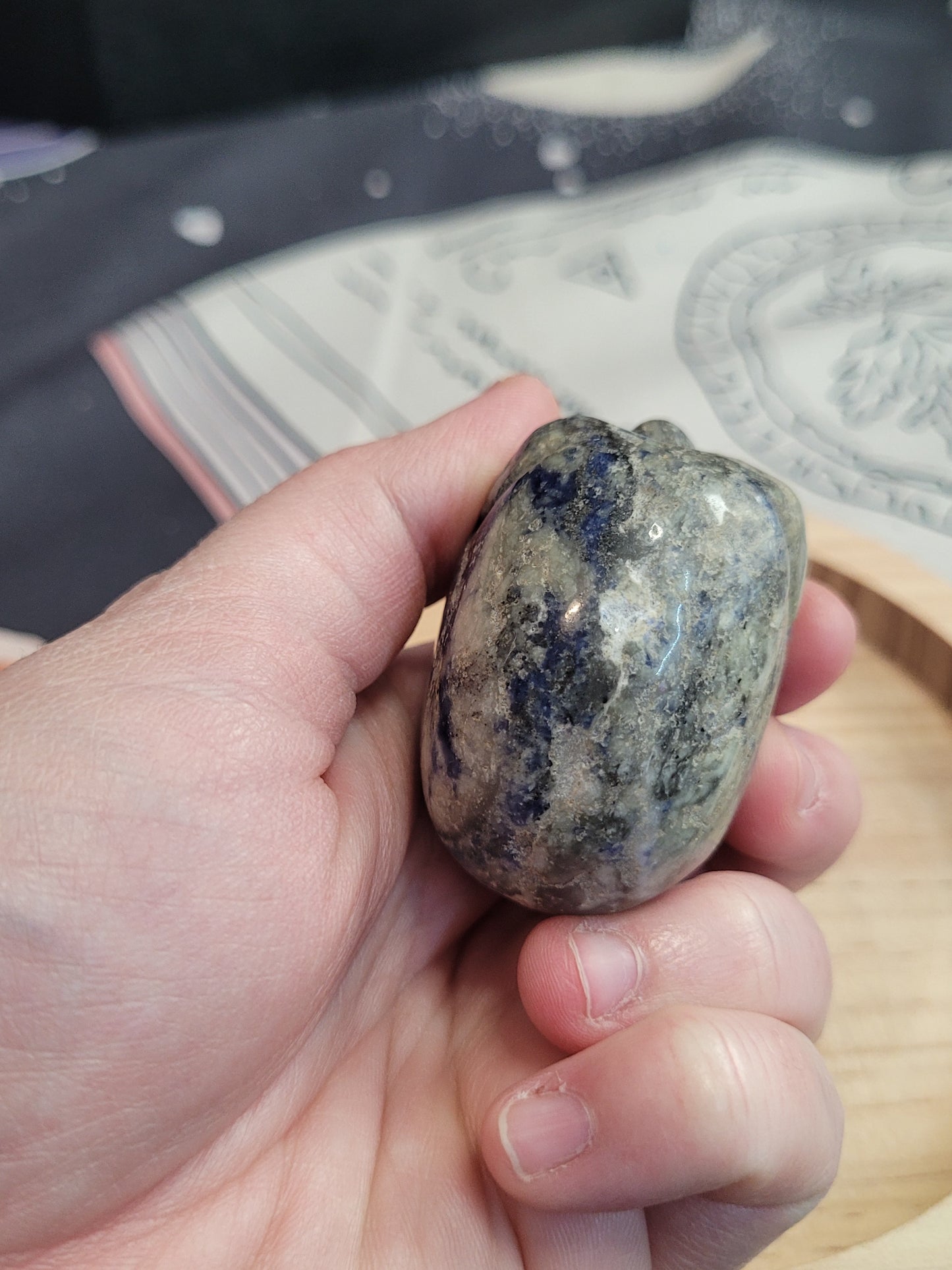 Sodalite Skull - Small - misfit