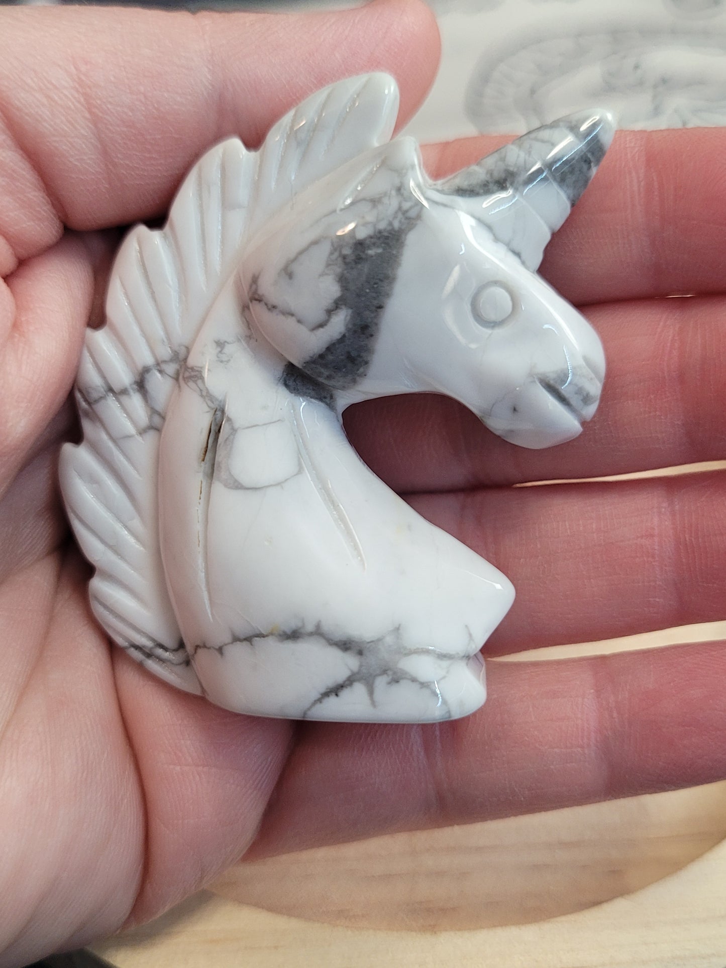 Howlite Unicorn - Small