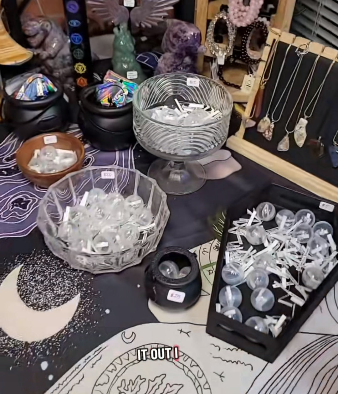 Lucky Crystal Capsule Scoop