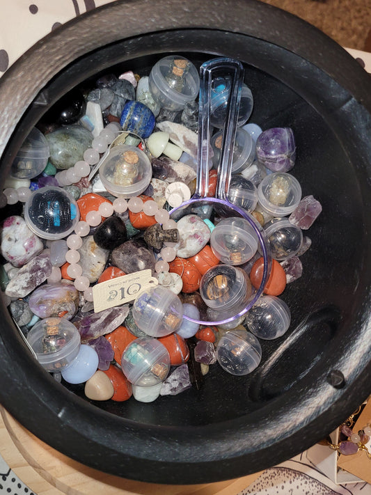 Small Cauldron Crystal Scoop